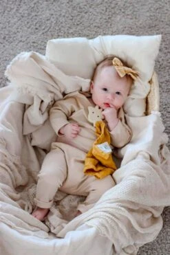 Tikiri Knuffeldoekje Met Bijtspeeltje - Giraffe -Speelgoed Voor Kinderen Winkel tikiri tikiri knuffeldoekje met bijtspeeltje giraf 2